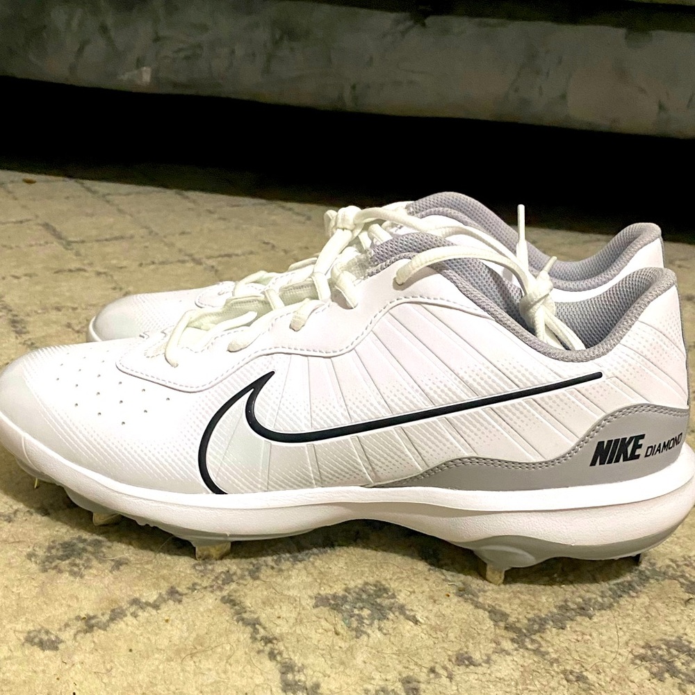 Size 11 Nike Men's Alpha Huarache Varsity 4 Low Metal Baseball Cleats